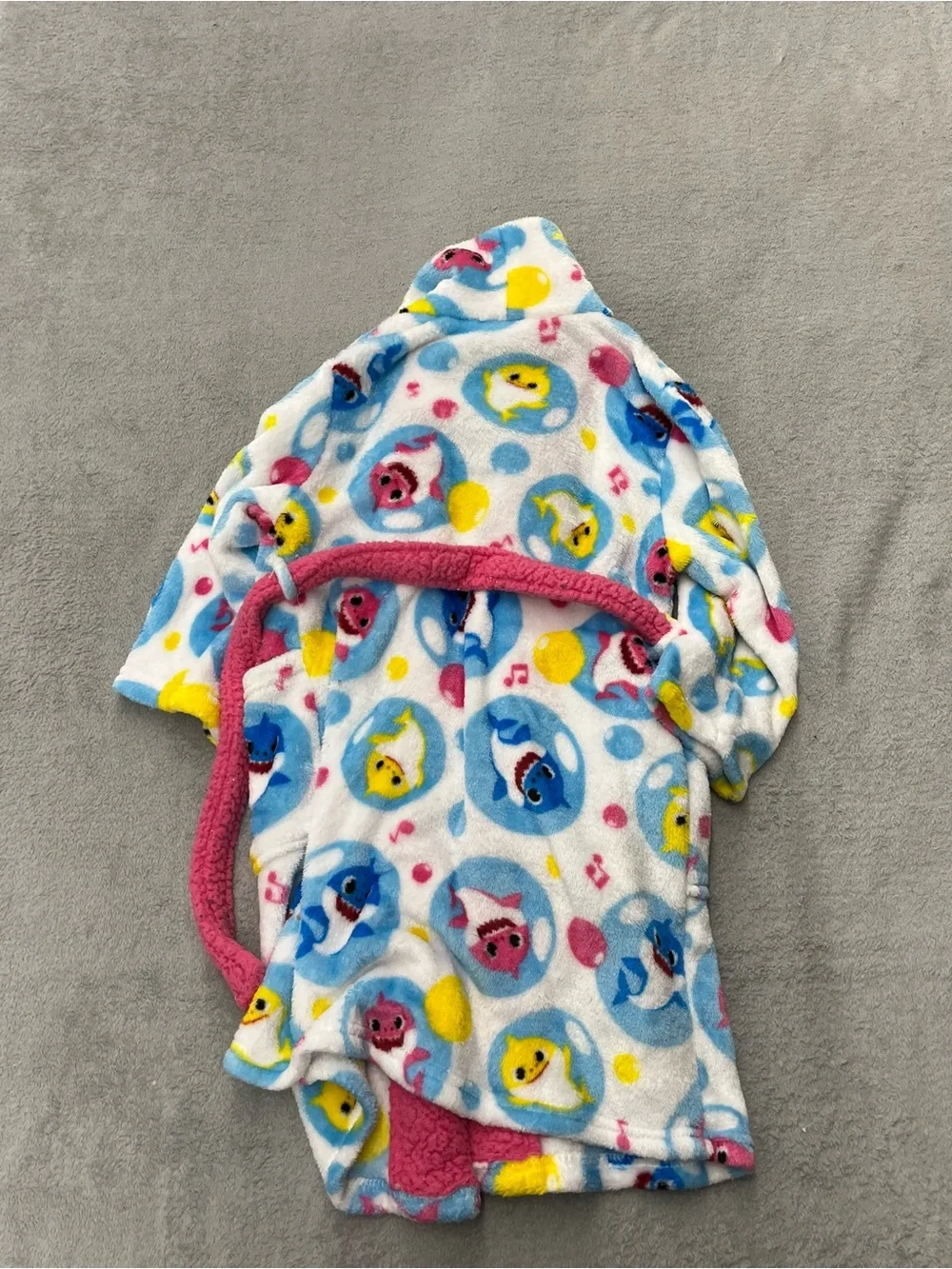 Pinkfong Baby Shark Bathrobe Toddler Girls Size 4T